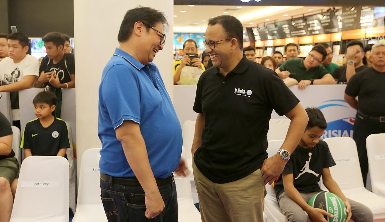 Anies Baswedan bersama Airlangga Hartarto